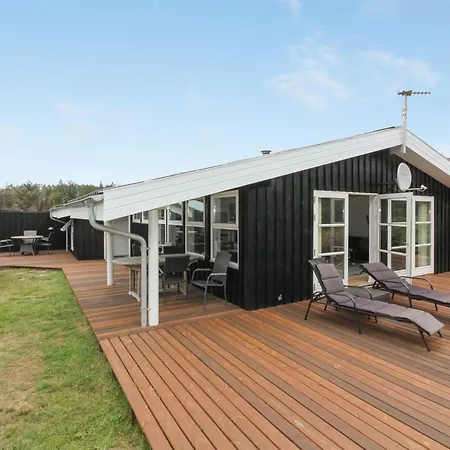 Nienke - 700m From The Sea By Interhome