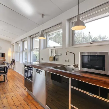 Nienke - 700m From The Sea By Interhome